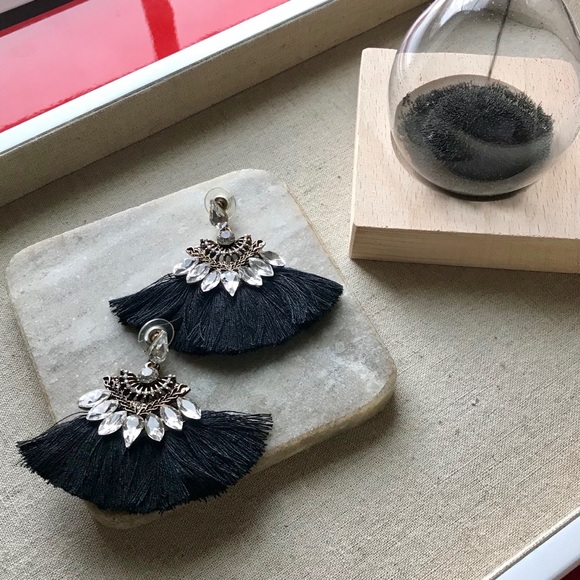 Tassel Earrings Bohemian Fan Shape Black Statement - Picture 5 of 5